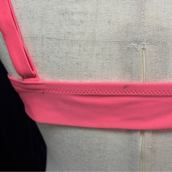 Aerie hot pink bikini top, size L - Picture 4 of 7